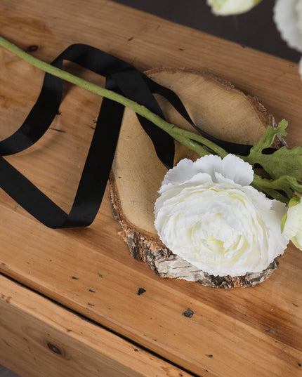 White Ranunculus Spray